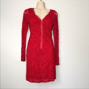 ⭐️4/$25 Universal lace long sleeve bodycon M/L